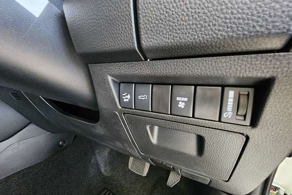 2025 Isuzu MU-X LS-T