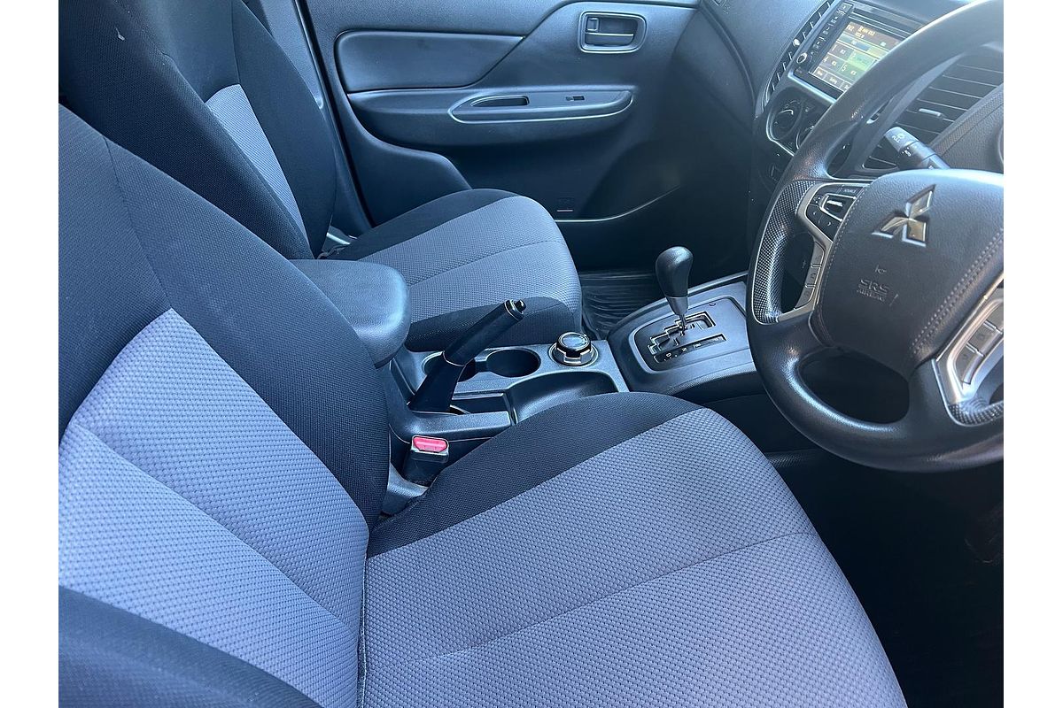 2019 Mitsubishi Triton GLX ADAS MR 4X4