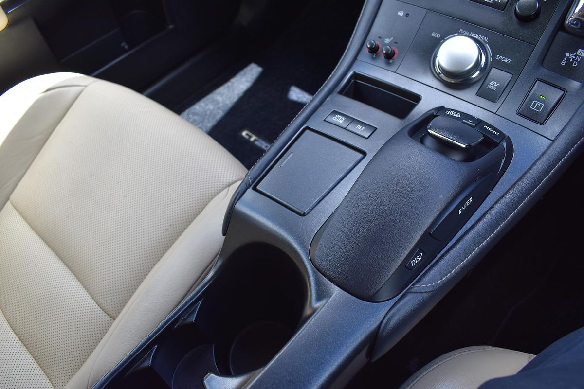 2012 Lexus CT CT200h Luxury ZWA10R