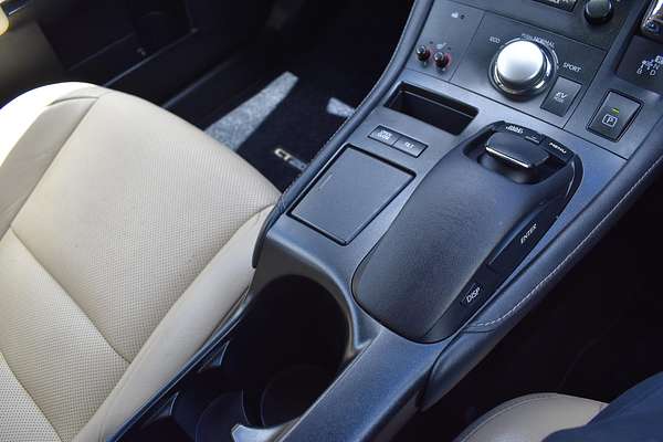 2012 Lexus CT CT200h Luxury ZWA10R
