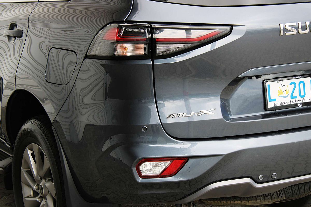 2023 Isuzu MU-X LS-U