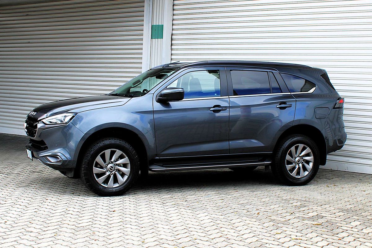 2023 Isuzu MU-X LS-U