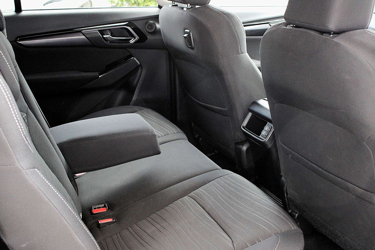 2023 Isuzu MU-X LS-U