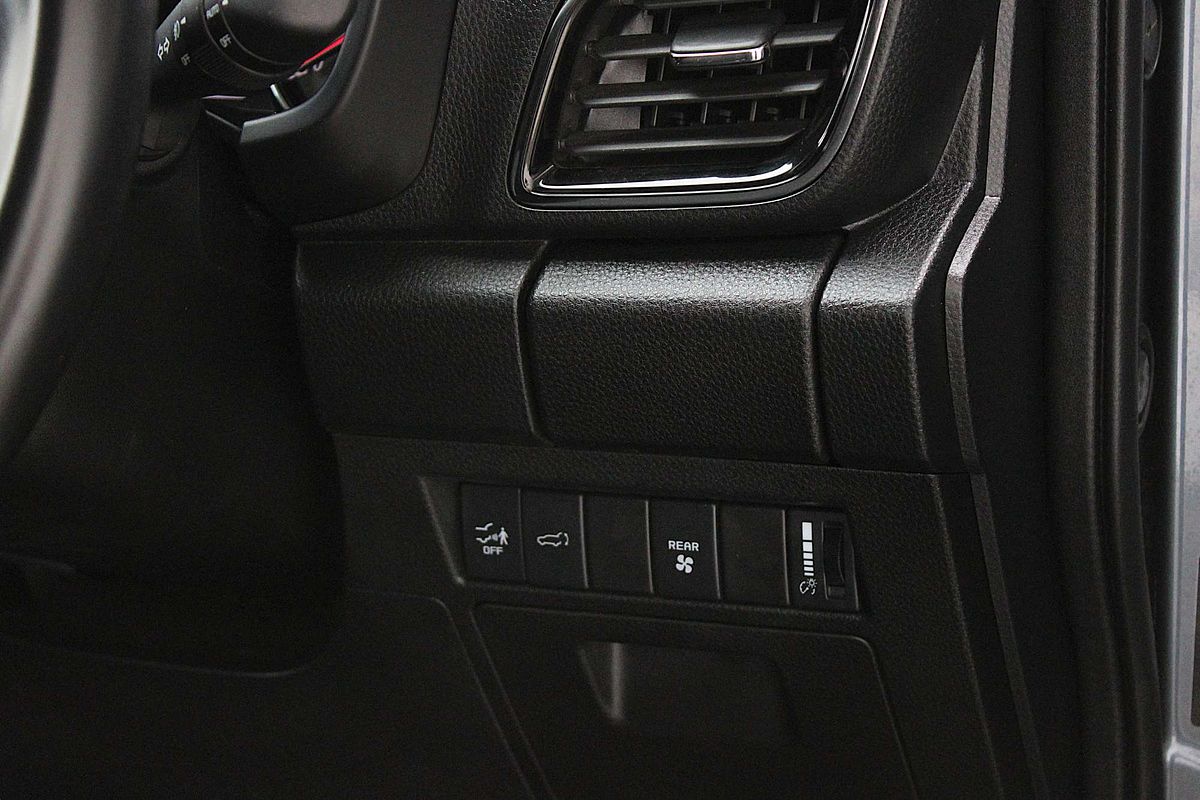 2023 Isuzu MU-X LS-U