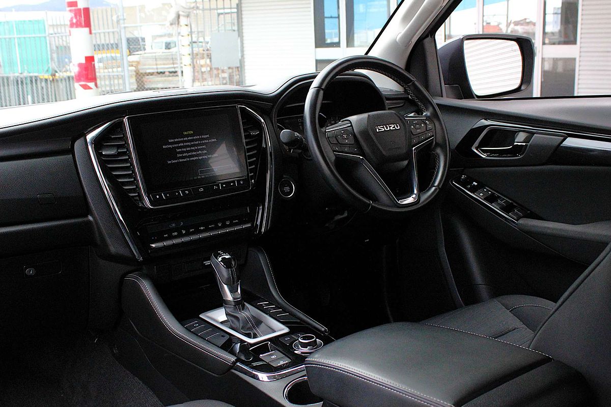 2023 Isuzu MU-X LS-U