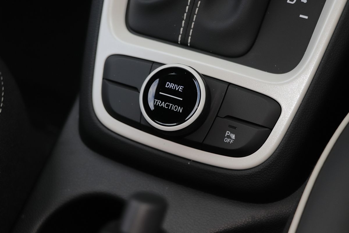 2025 Hyundai Venue Active QX.V5