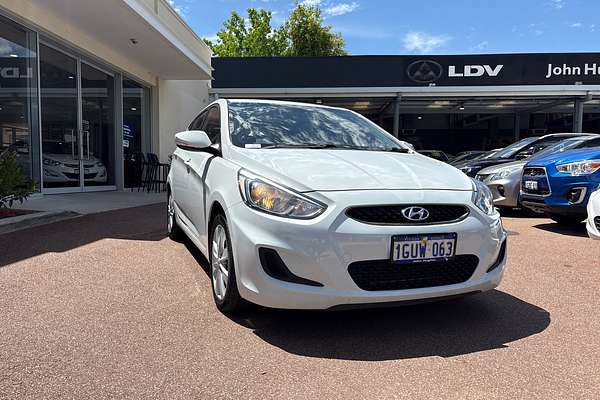 2019 Hyundai Accent Sport RB6