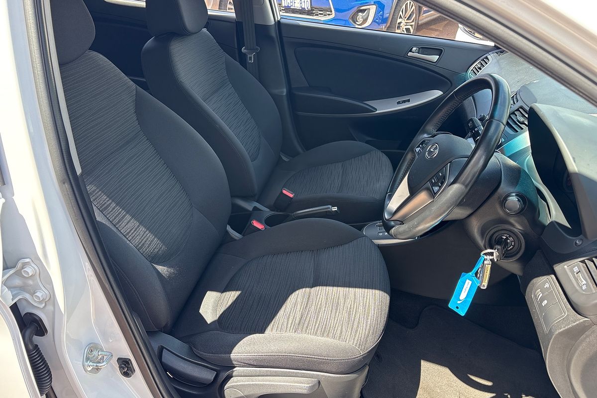 2019 Hyundai Accent Sport RB6