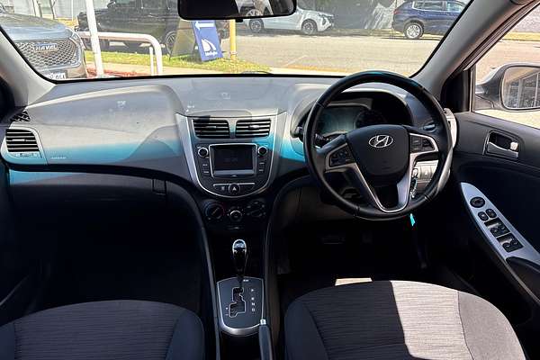 2019 Hyundai Accent Sport RB6