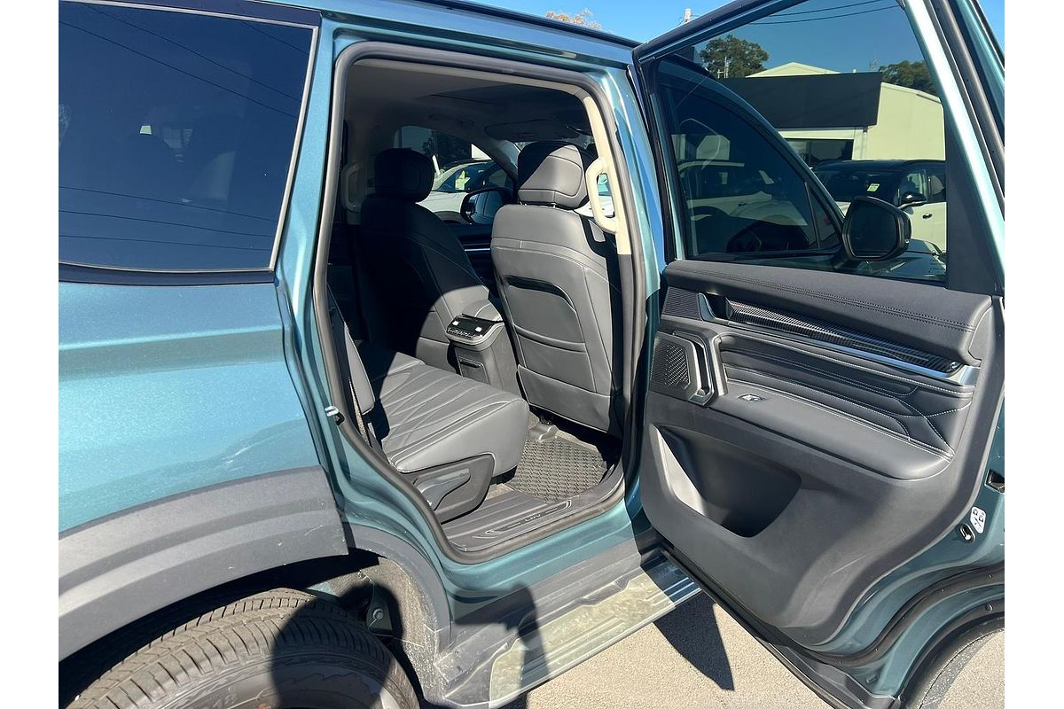 2025 LDV D90 Executive SV9A