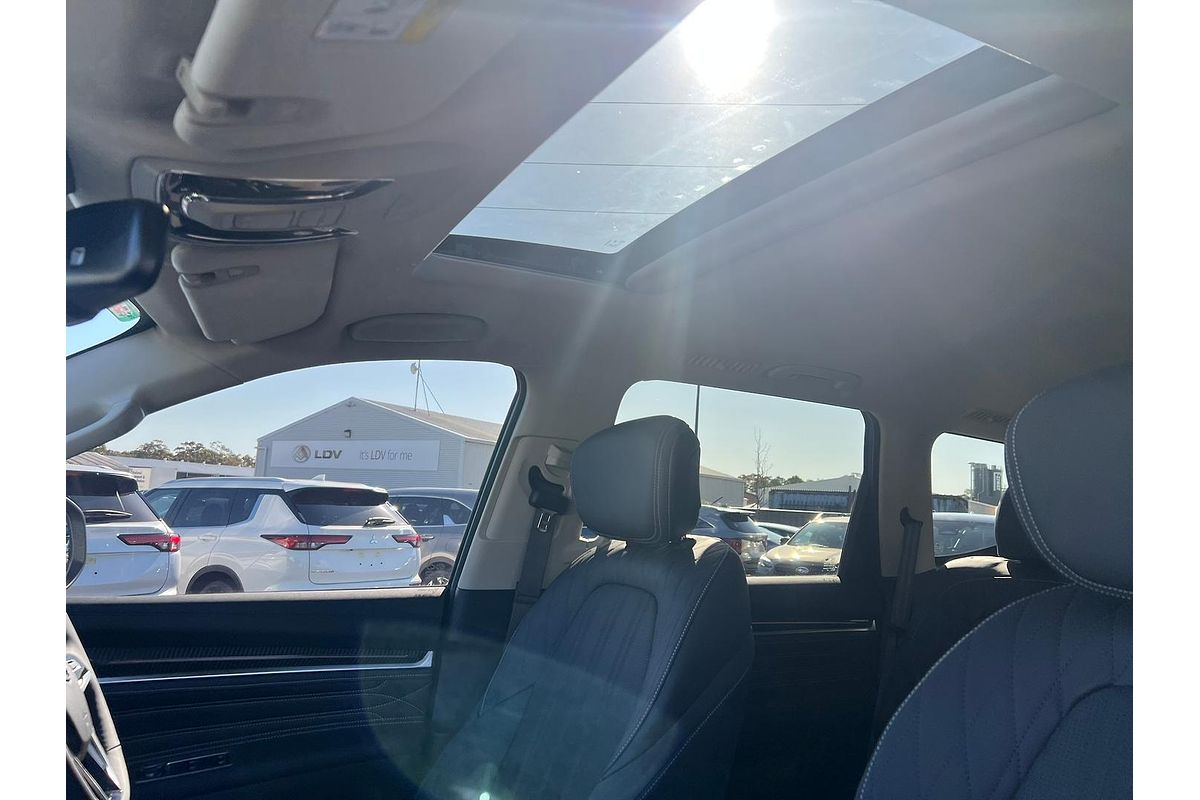 2025 LDV D90 Executive SV9A