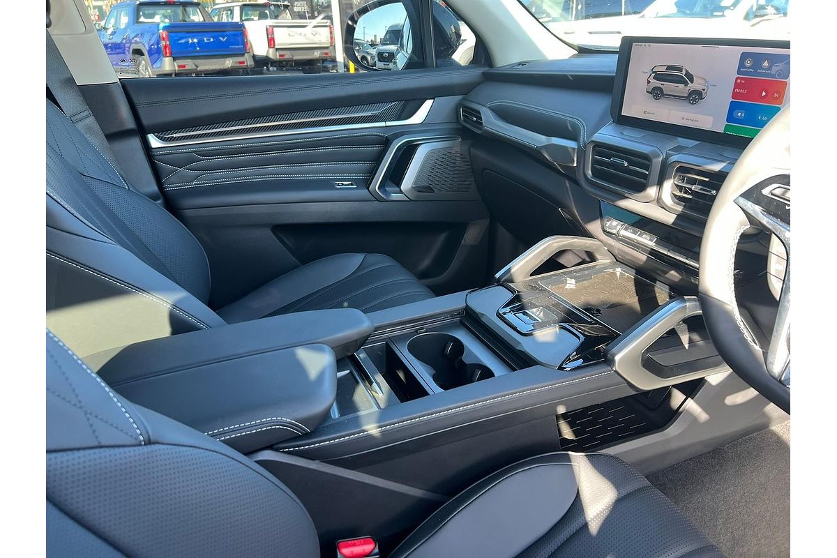 2025 LDV D90 Executive SV9A