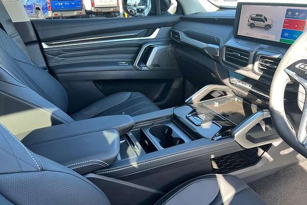 2025 LDV D90 Executive SV9A