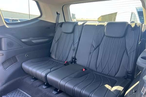 2025 LDV D90 Executive SV9A