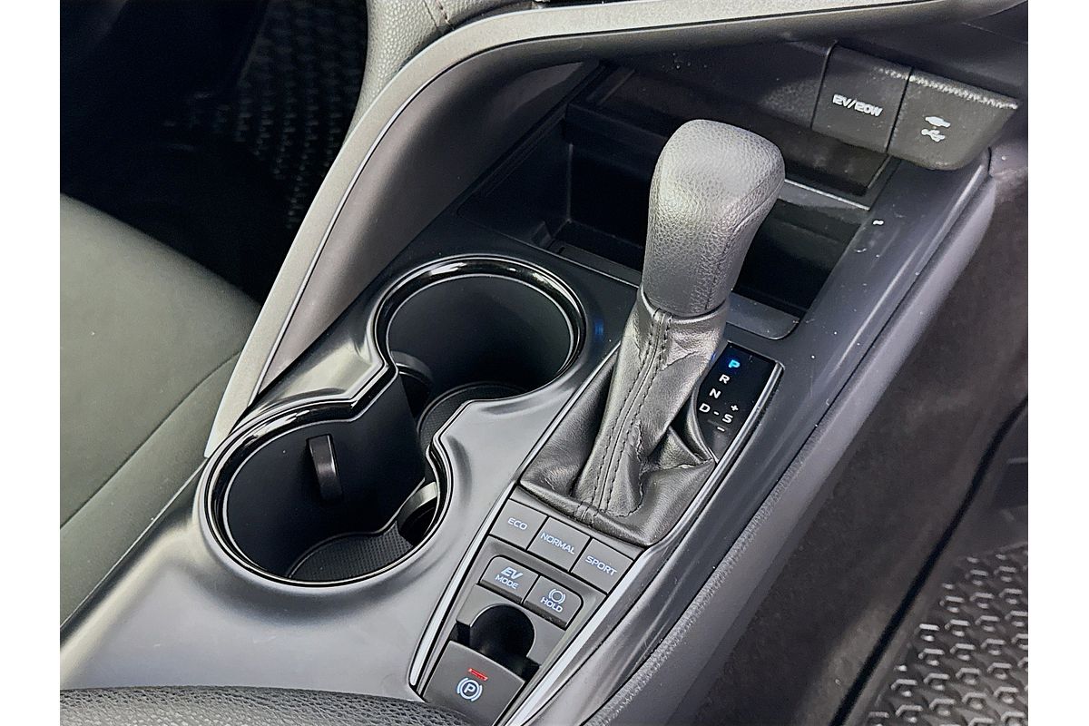 2020 Toyota Camry Ascent AXVH71R