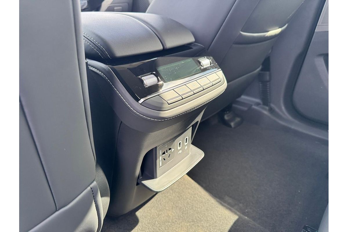 2025 LDV D90 Executive SV9A