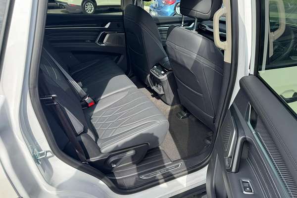 2025 LDV D90 Executive SV9A