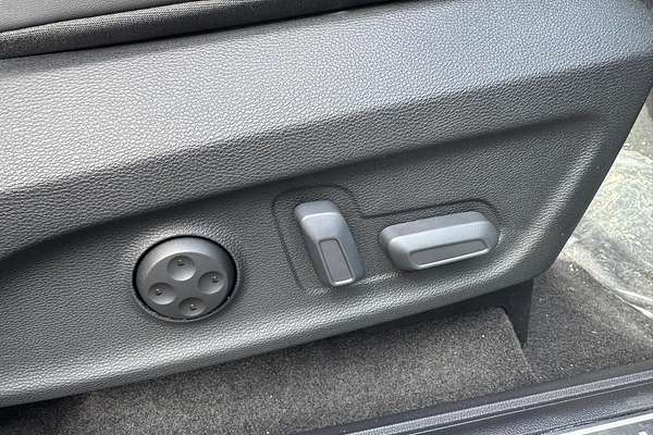 2025 LDV D90 Executive SV9A