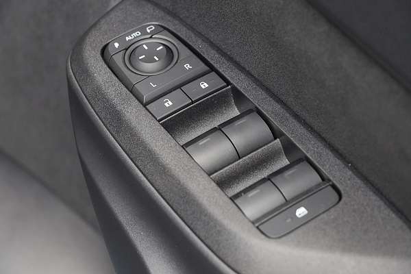 2025 Toyota Yaris Cross Urban MXPJ10R