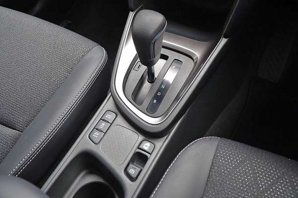 2025 Toyota Yaris Cross Urban MXPJ10R