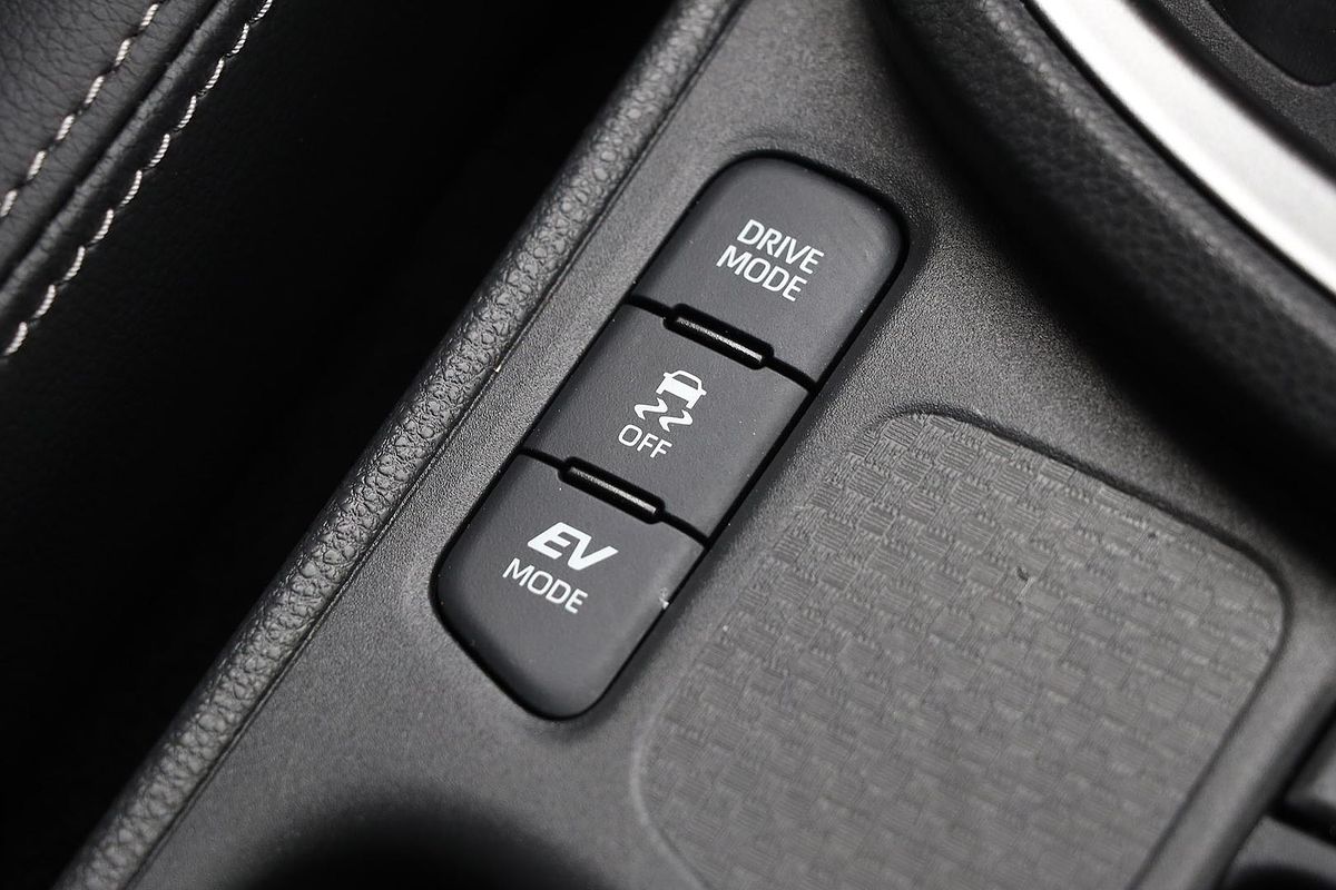 2025 Toyota Yaris Cross Urban MXPJ10R