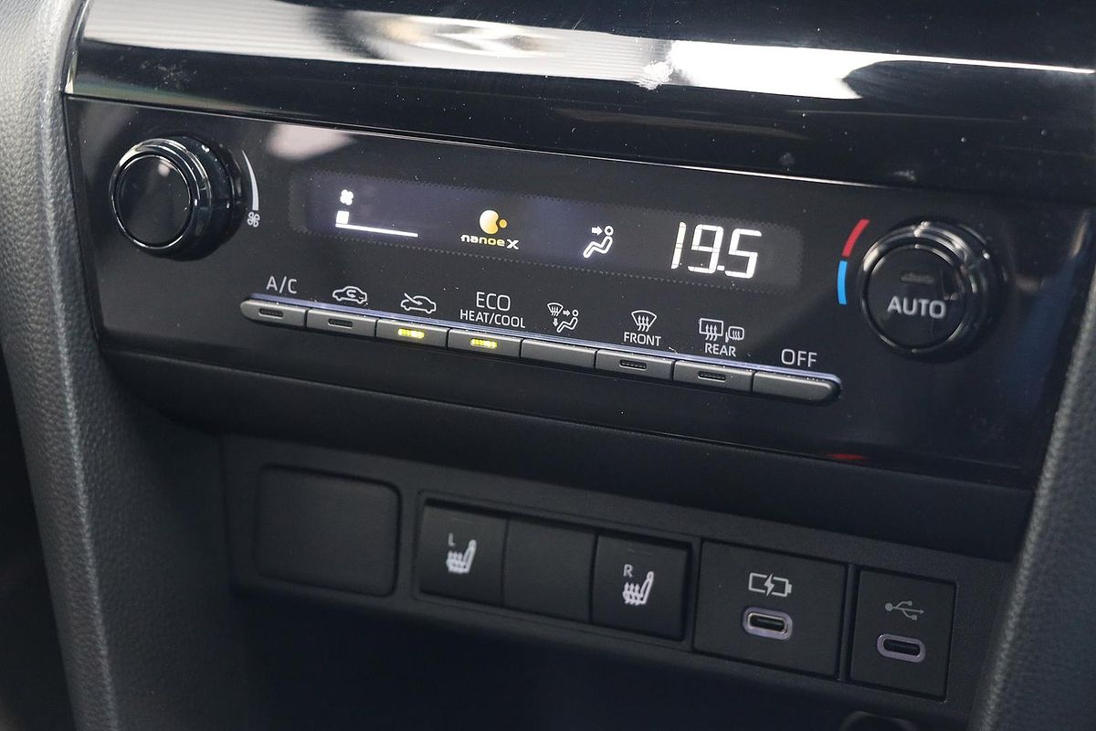 2025 Toyota Yaris Cross Urban MXPJ10R