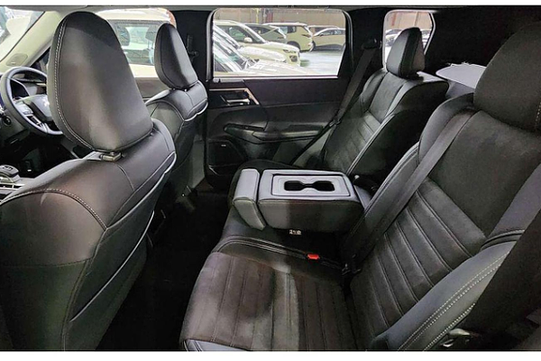 2025 Mitsubishi Outlander Aspire ZM 2WD