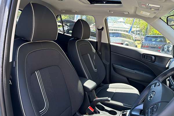 2025 Hyundai Venue Elite QX.V5