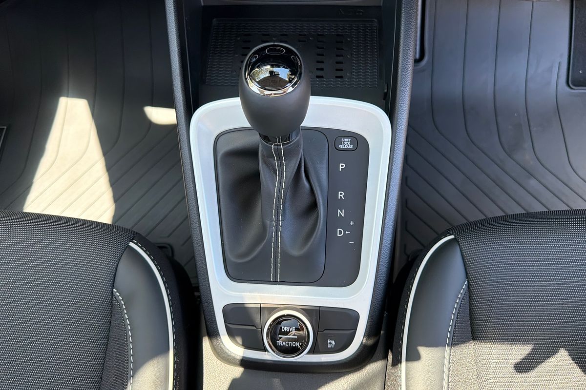 2025 Hyundai Venue Elite QX.V5