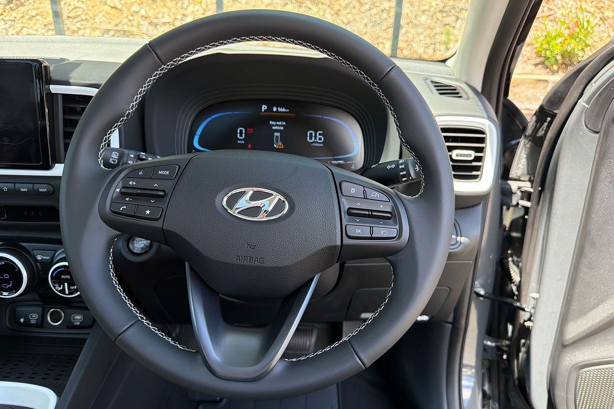2025 Hyundai Venue Elite QX.V5