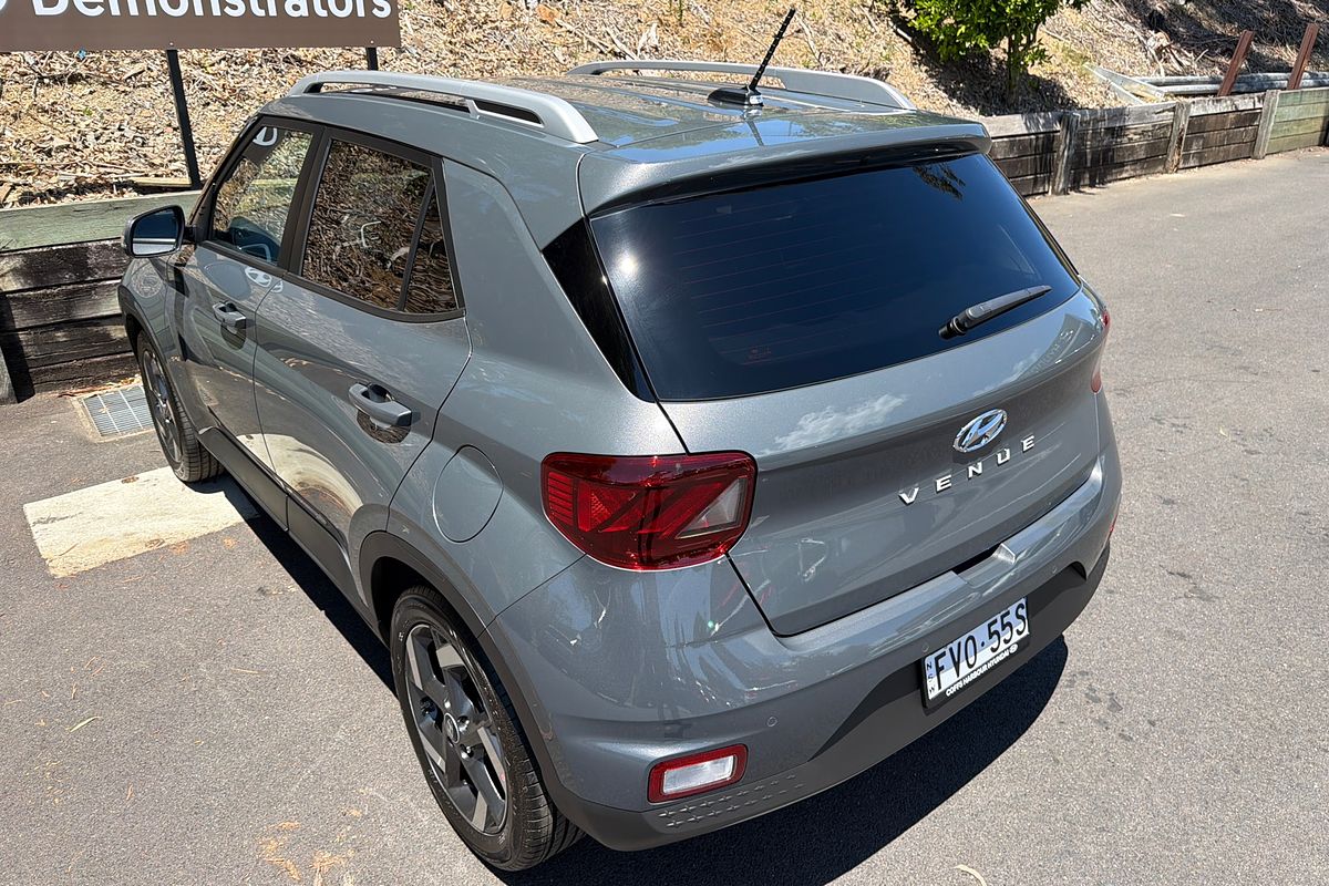 2025 Hyundai Venue Elite QX.V5
