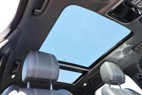 2018 Land Rover Range Rover Velar D240 SE L560