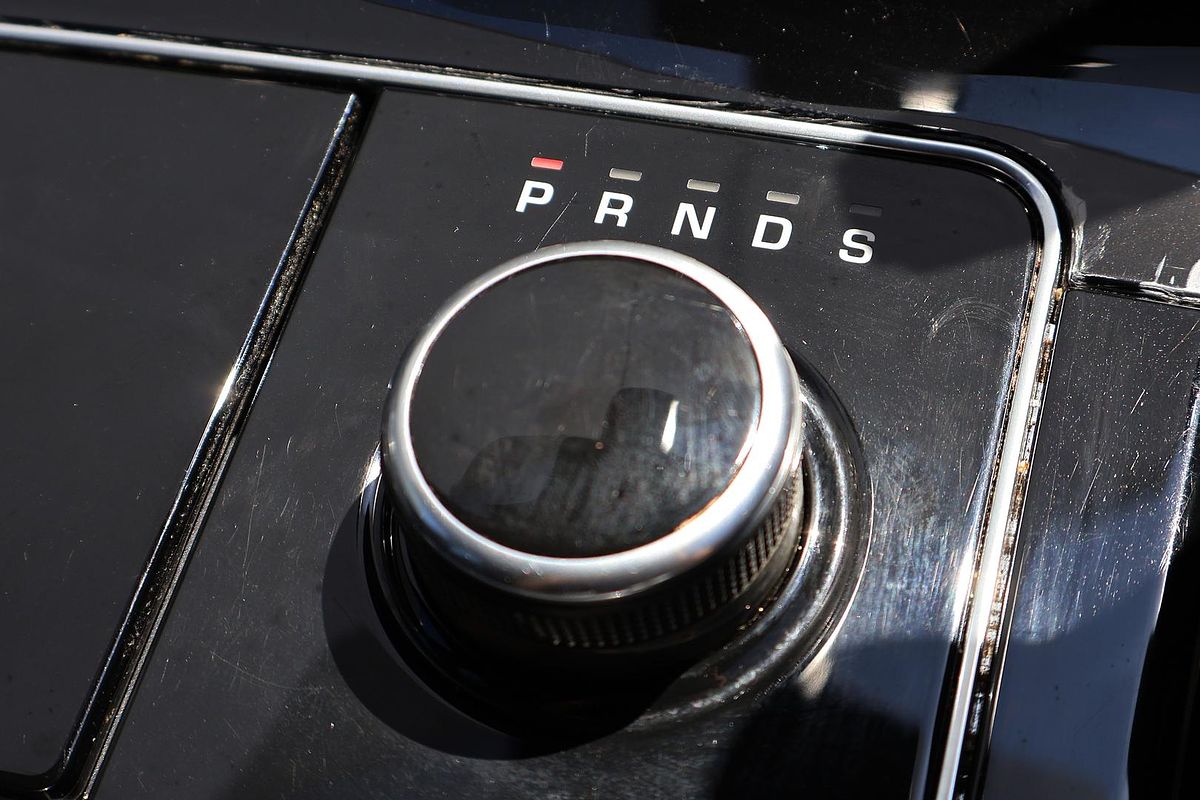 2018 Land Rover Range Rover Velar D240 SE L560