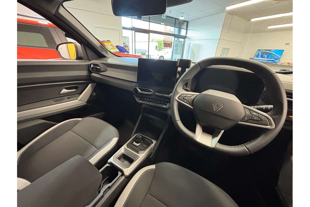 2025 Renault Duster Techno X1311