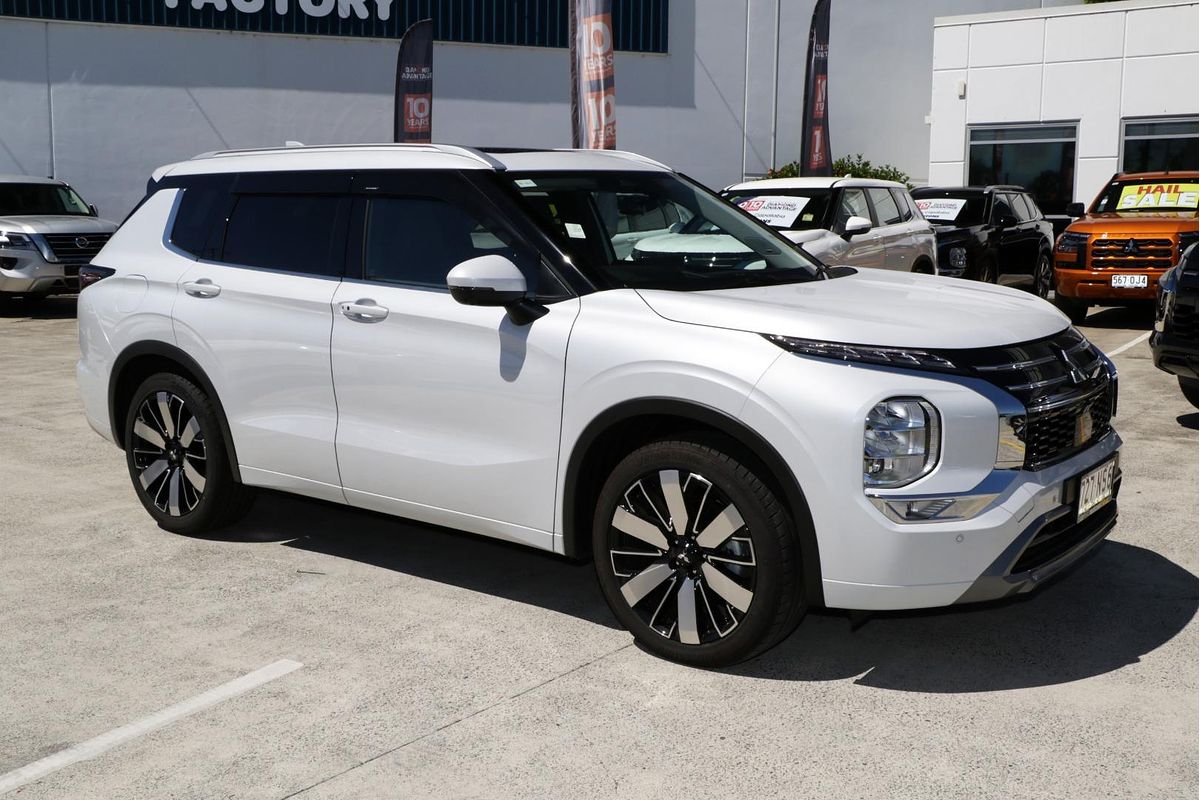 2025 Mitsubishi Outlander Exceed ZM