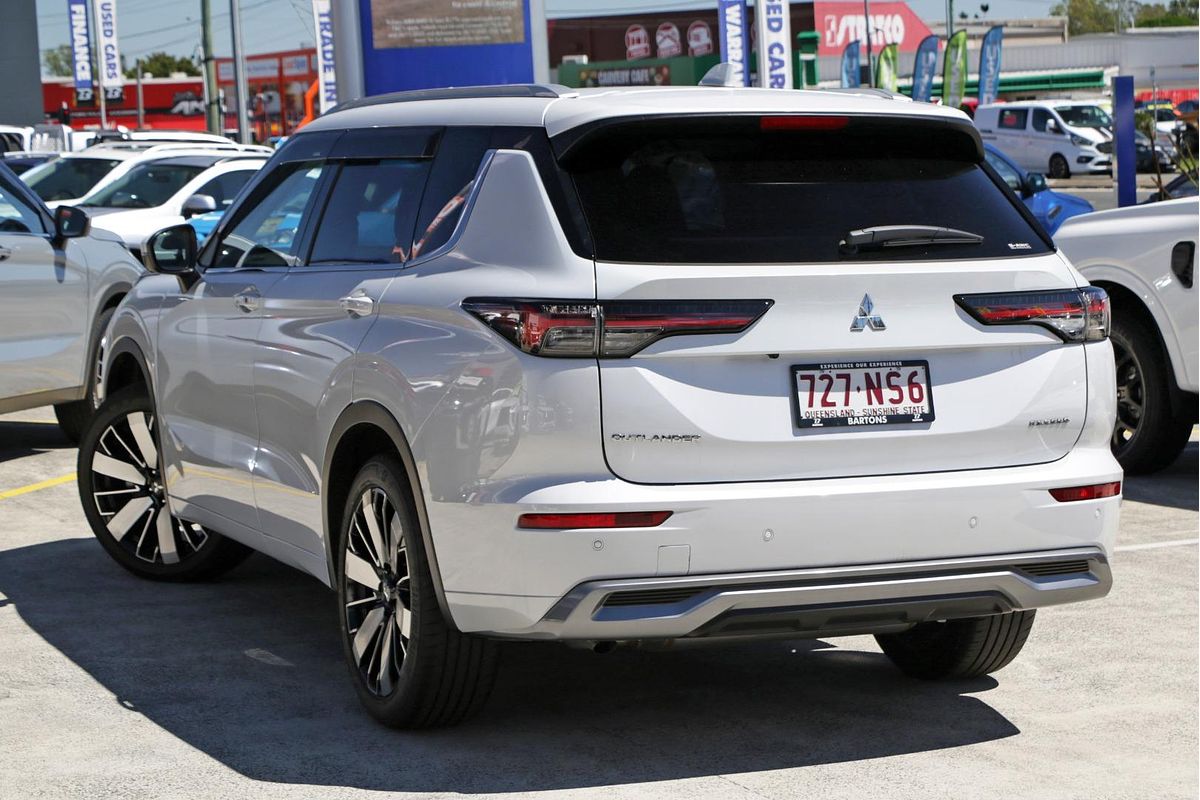 2025 Mitsubishi Outlander Exceed ZM