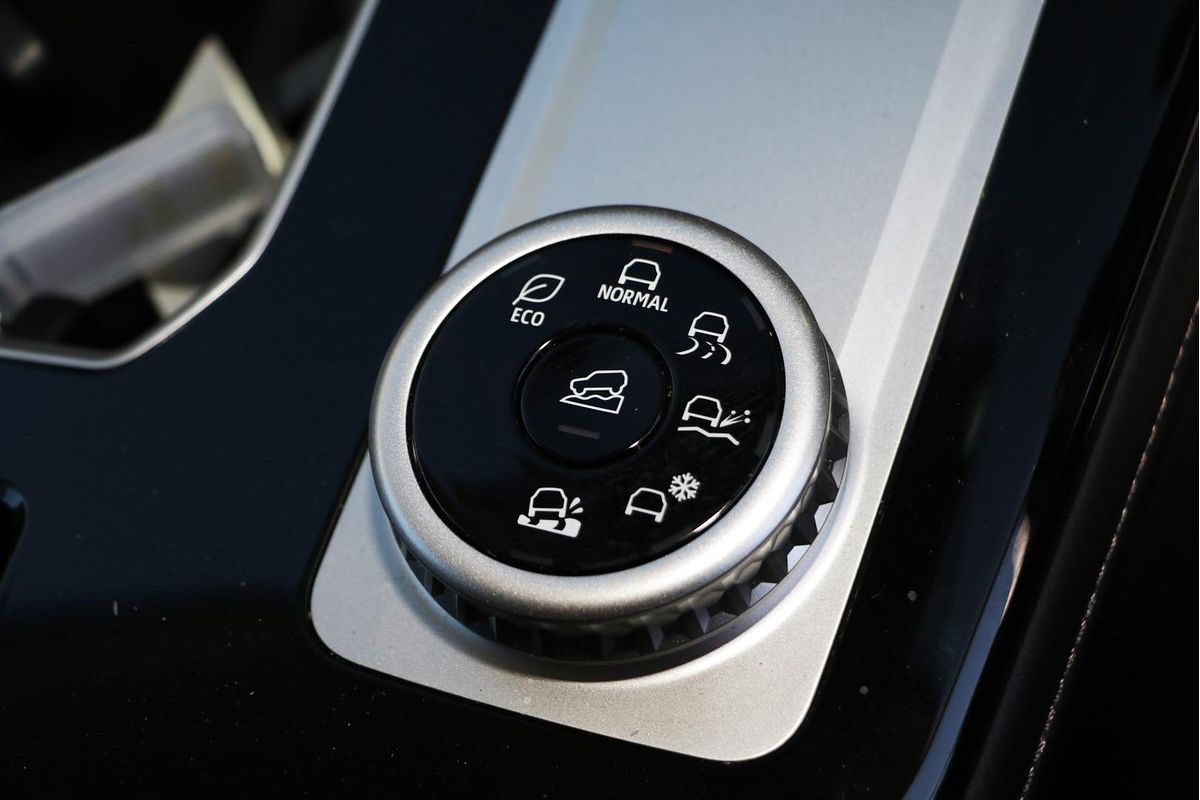 2025 Mitsubishi Outlander Exceed ZM