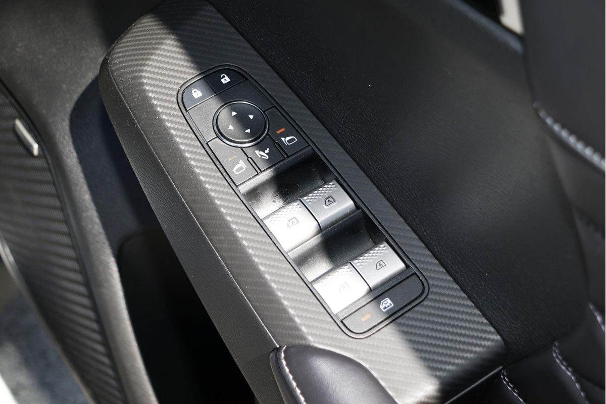 2025 Mitsubishi Outlander Exceed ZM