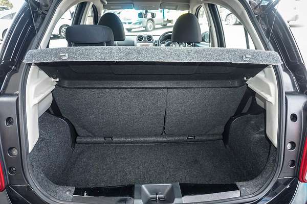 2014 Nissan Micra ST-L K13