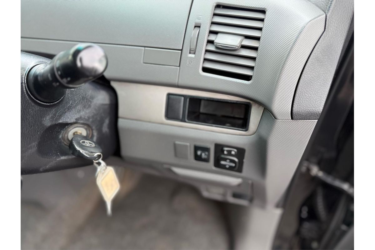 2012 Toyota Tarago GLX ACR50R