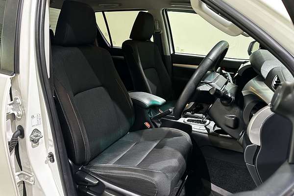 2021 Toyota Hilux SR5 GUN126R 4X4