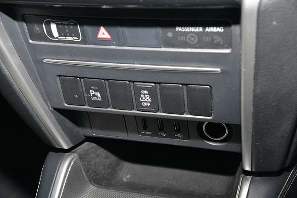 2021 Mitsubishi Triton GLX+ MR 4X4