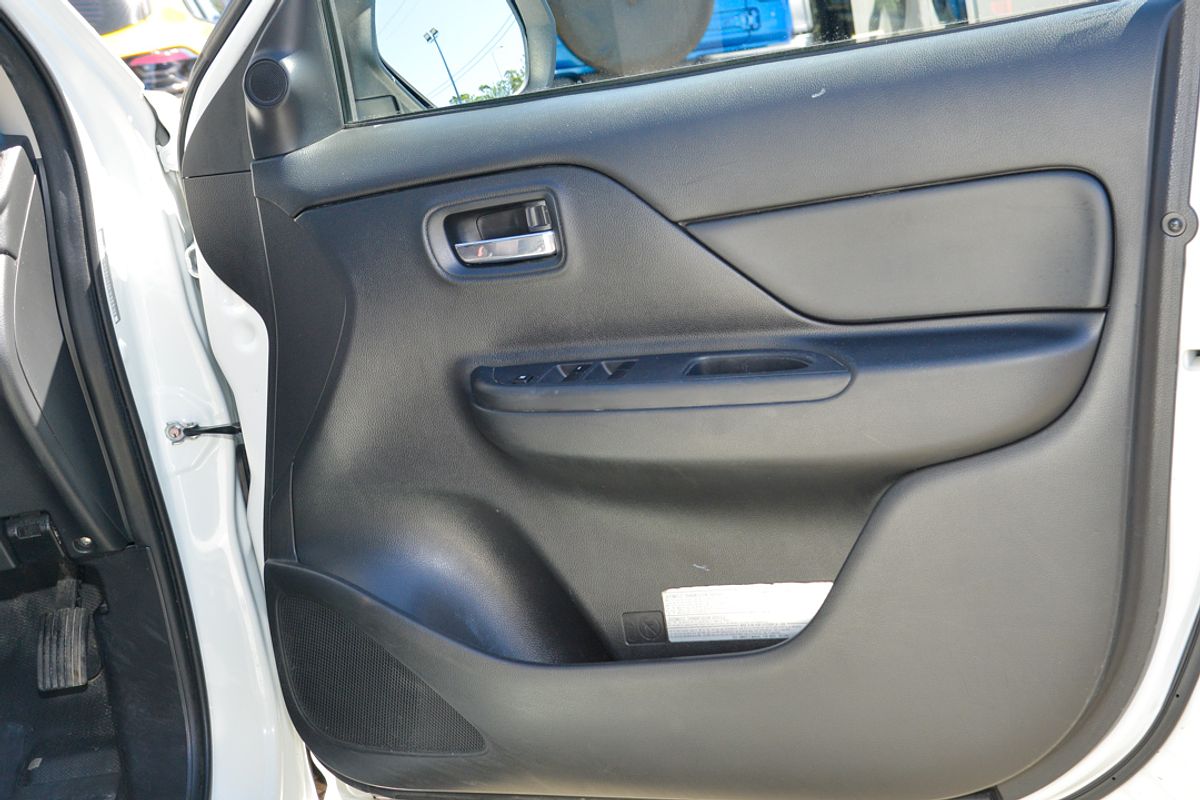 2021 Mitsubishi Triton GLX+ MR 4X4