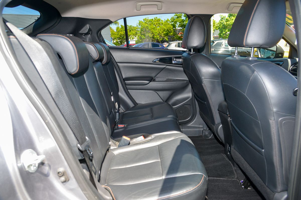 2018 Mitsubishi Eclipse Cross Exceed YA