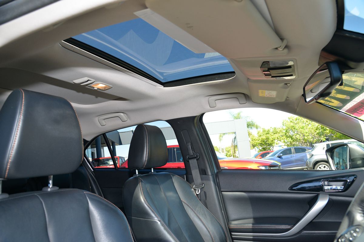 2018 Mitsubishi Eclipse Cross Exceed YA