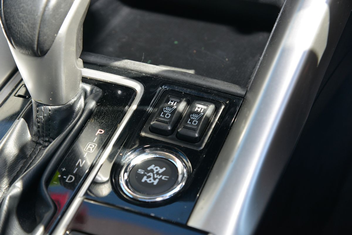 2018 Mitsubishi Eclipse Cross Exceed YA