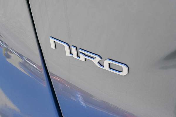 2022 Kia Niro HEV S SG2
