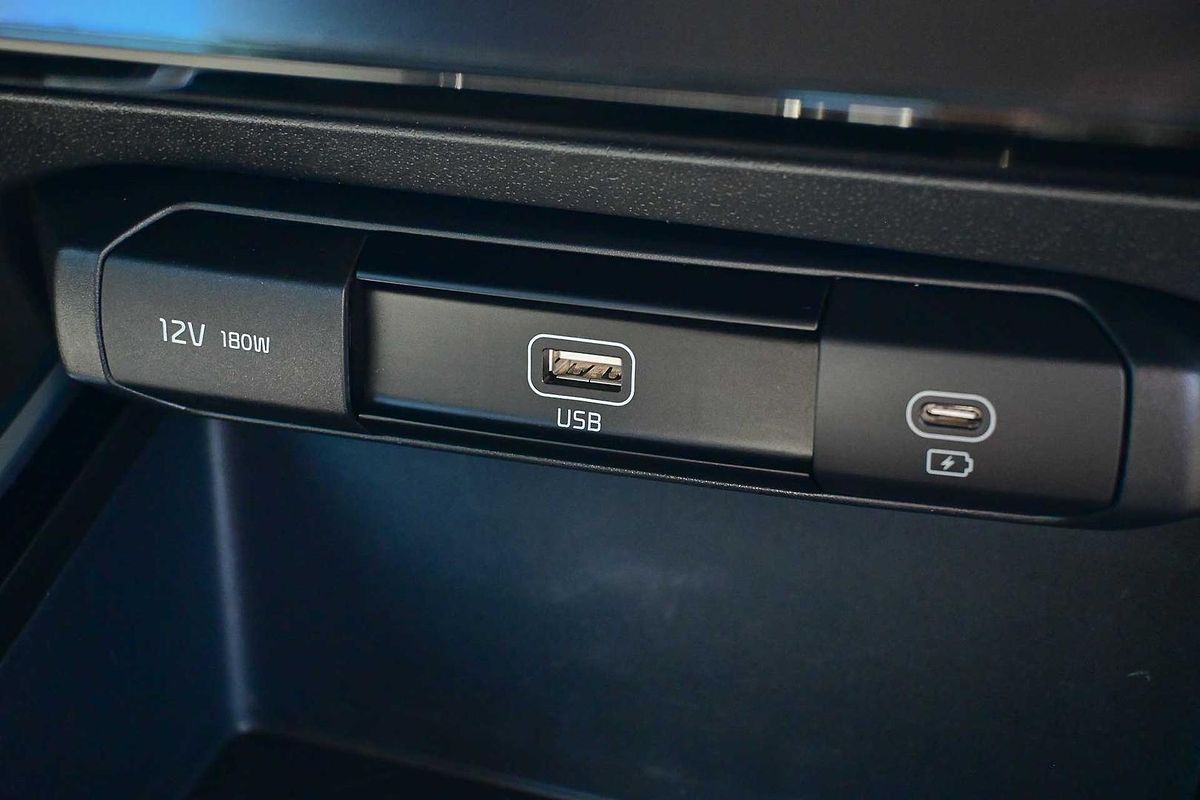 2022 Kia Niro HEV S SG2