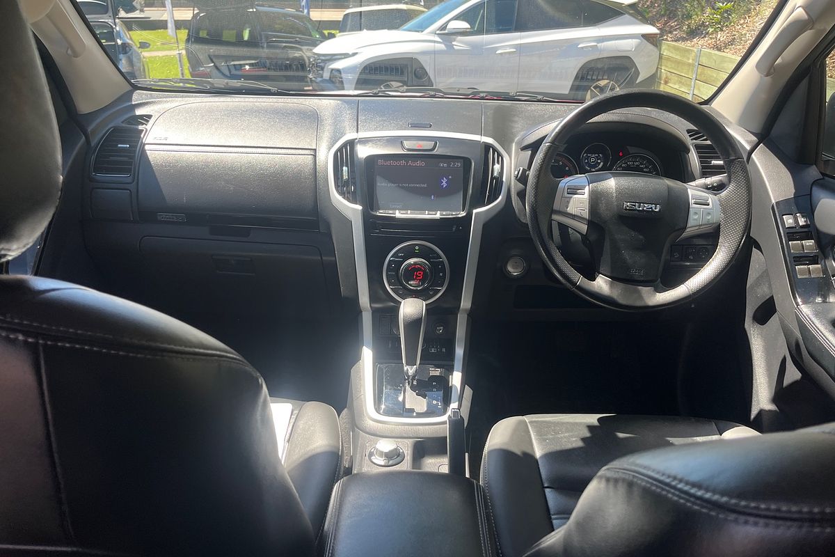 2021 Isuzu MU-X LS-T