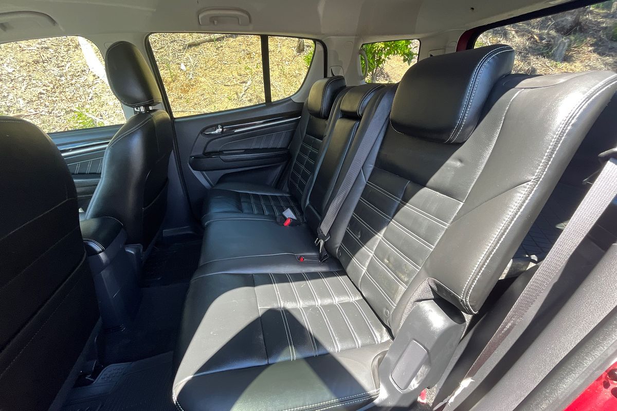 2021 Isuzu MU-X LS-T